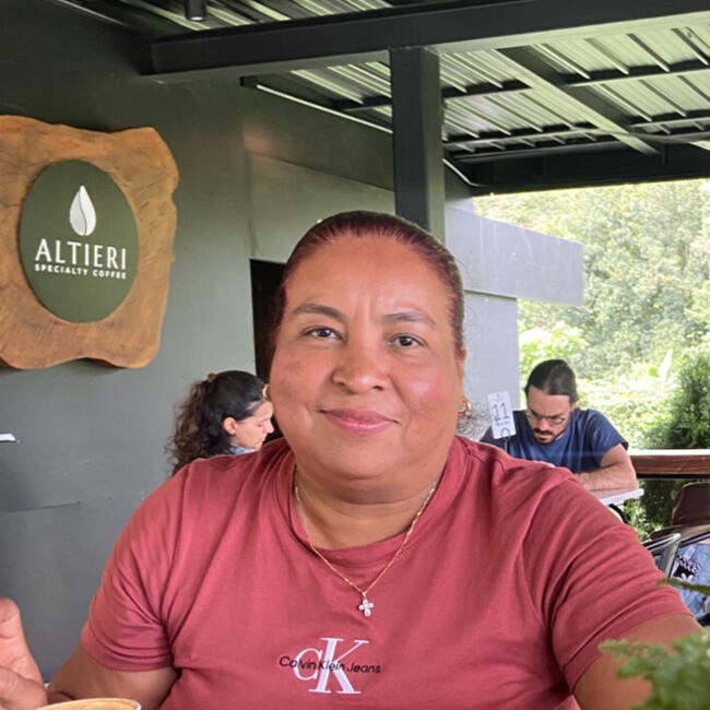 Niñera en David: Cecilia cedeño