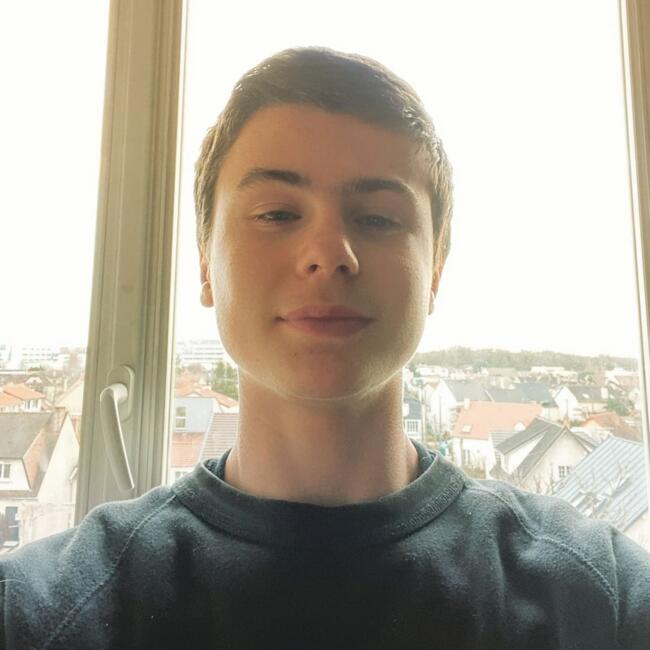 Babysitter in Clamart: Liam