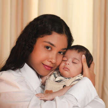 Emprego de babá em Araçuaí: emprego de babá Sarah